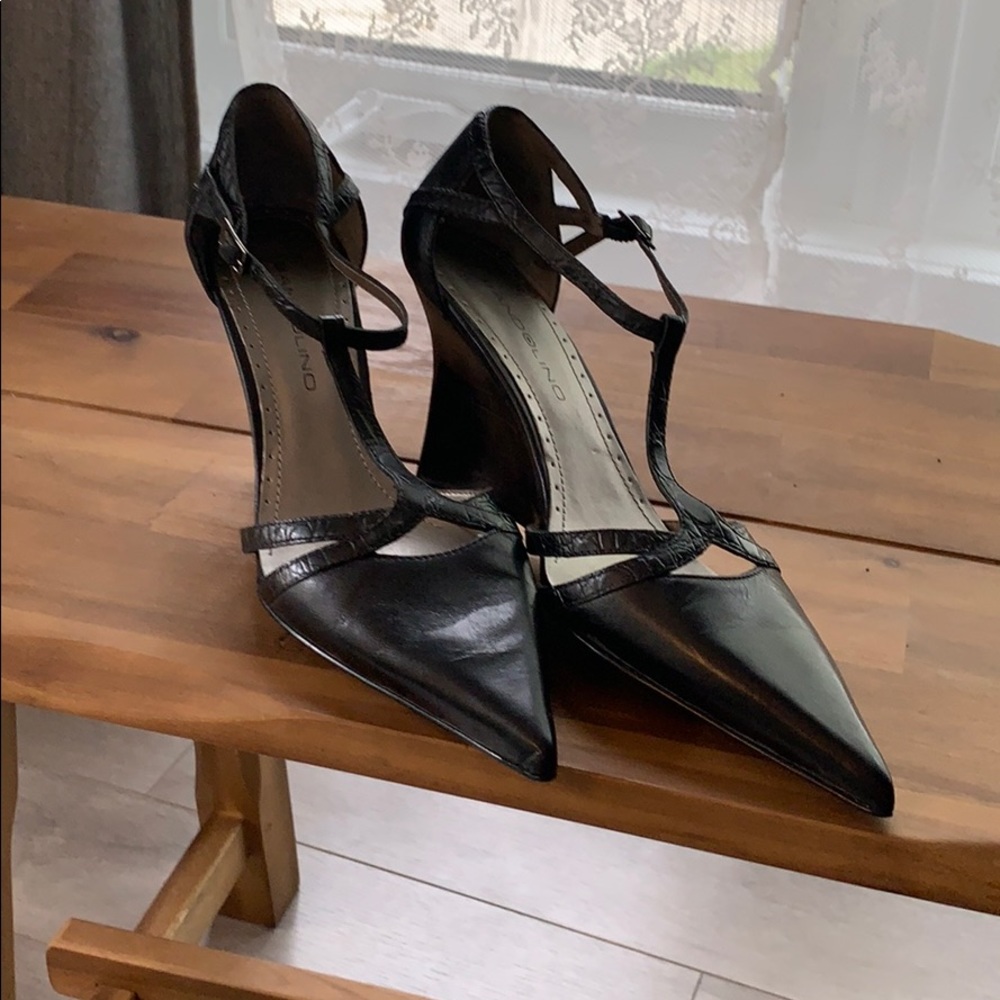 Pointed Toe High Heel Wedge